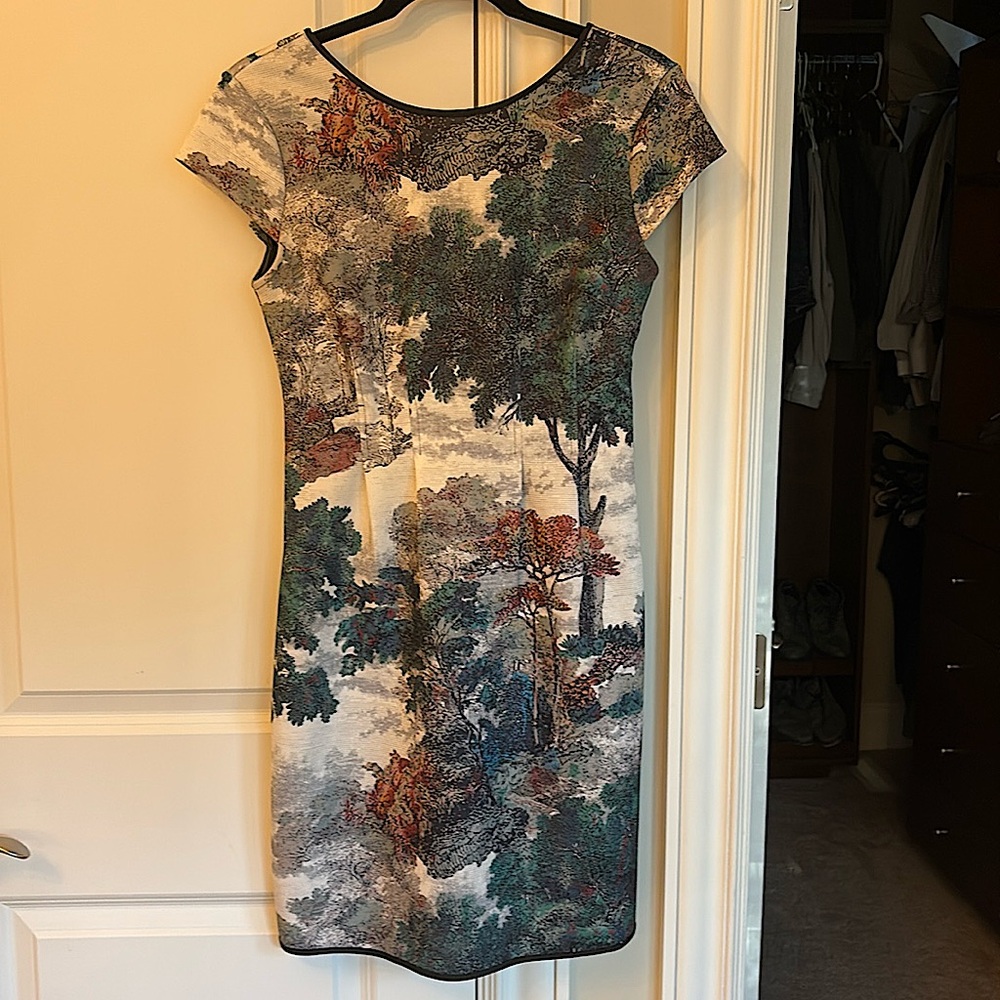 New with rage White House black market size 2 dress